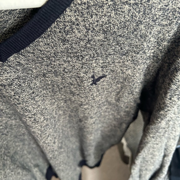 AMERICAN EAGLE sweater. - Picture 3 of 10